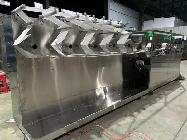 6-Lane baby wet wipes folding and cutting machine