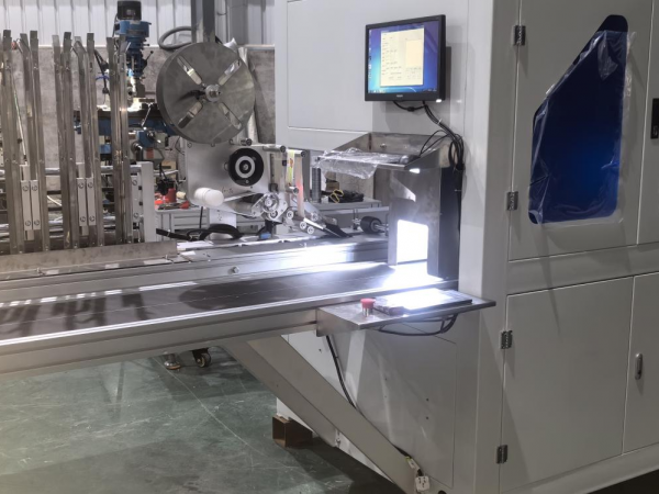 100 Packs High Speed Wet Towel Robot Capping Applicator Machine 