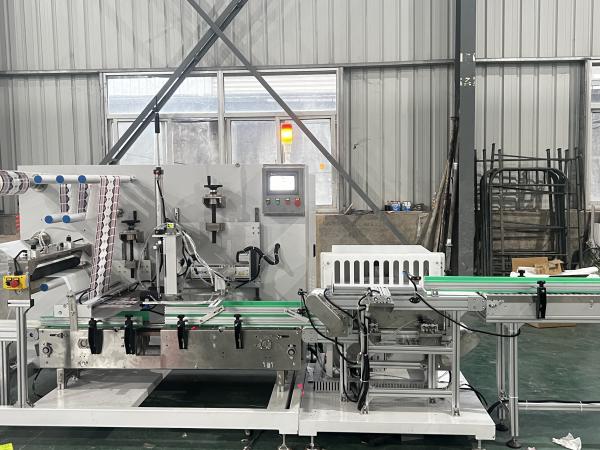 Automatic double sides labeling machine for baby wet wipes
